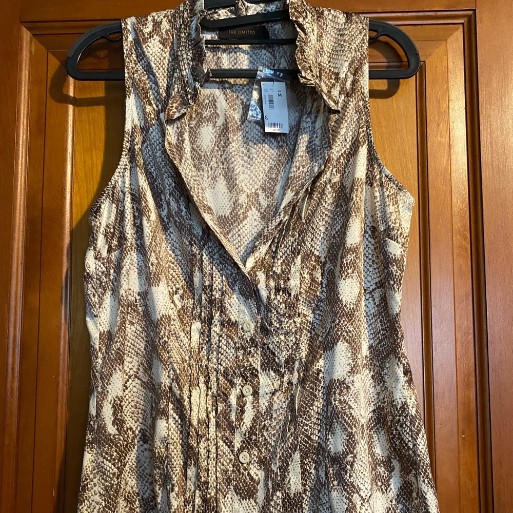 NWT The Limited sleeveless button up, brown snake skin, size medium